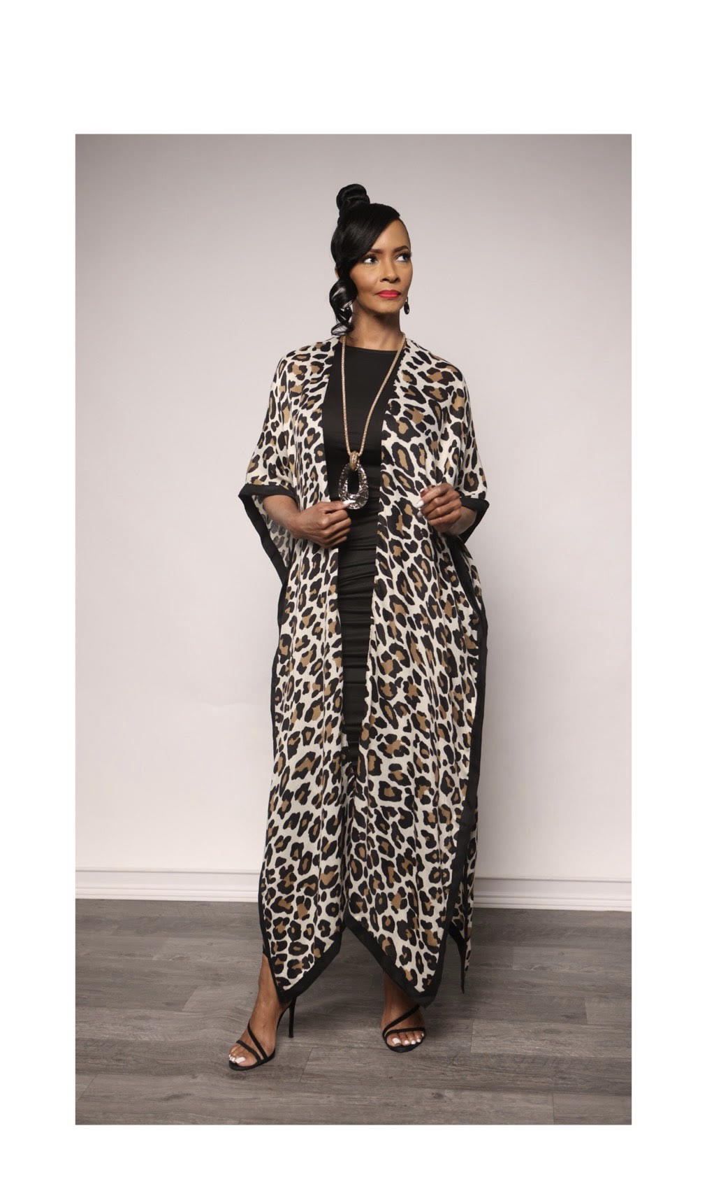 LEOPARD PRINT KIMONO/CARDIGAN One Size Fits Small to 3X Beige Leopard